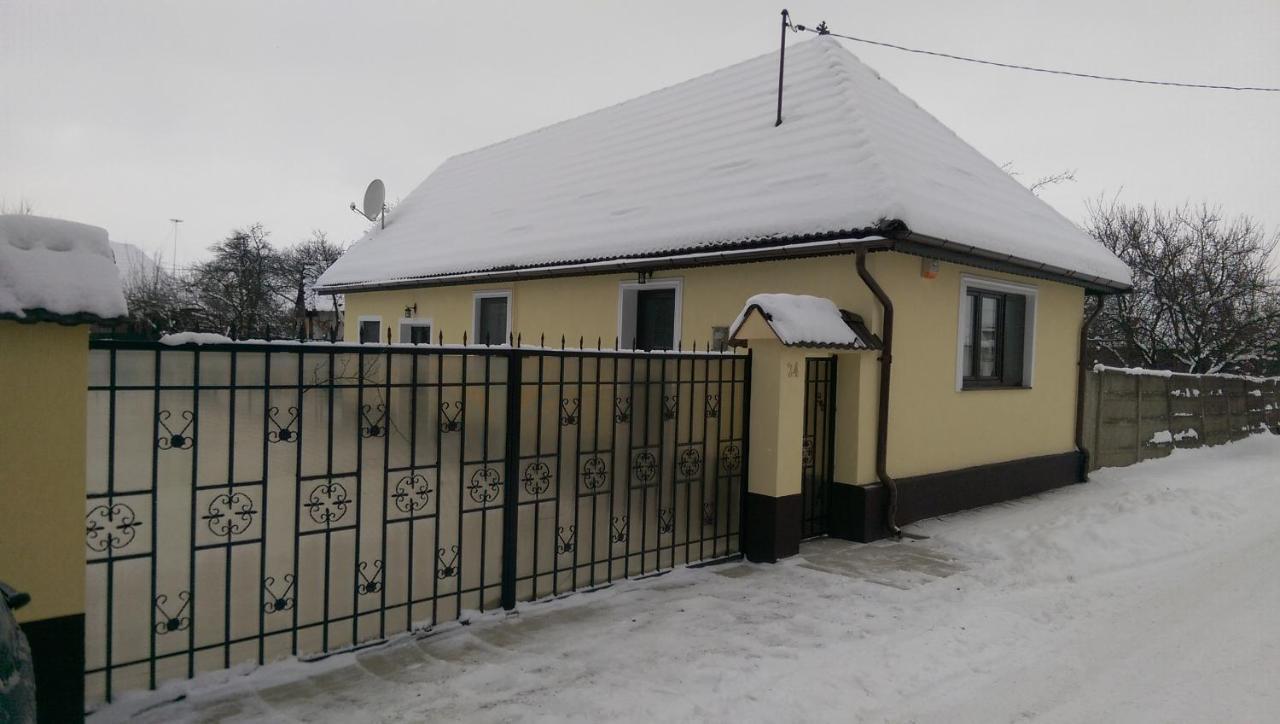 Apartmán Eva'S Little House - Acasa La Taticul Albinelor Sinca Veche Exteriér fotografie
