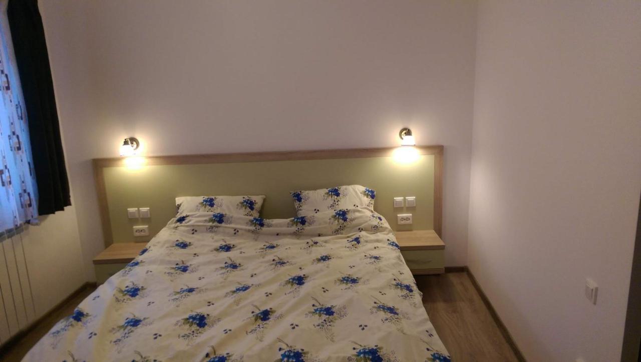 Apartmán Eva'S Little House - Acasa La Taticul Albinelor Sinca Veche Exteriér fotografie